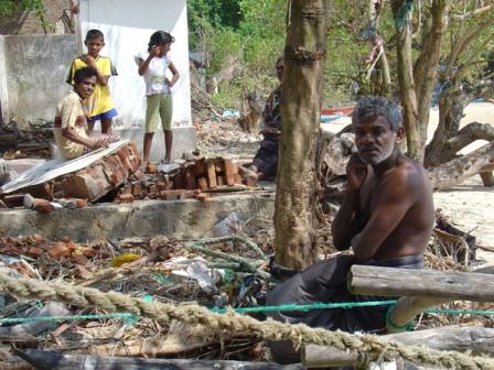 Rybári medzi troskami svojich domov